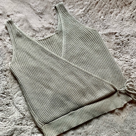 Moon & Maddison reversible 100% cotton knit wrap front tank - Picture 1 of 4